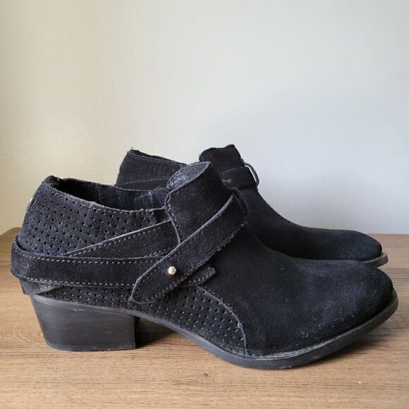 EUC CHARLES BY CHARLES DAVID BLACK BUCKLED GENUINE LEATHER BOOTIES SIZE 9.5 WMNS - Picture 7 of 16